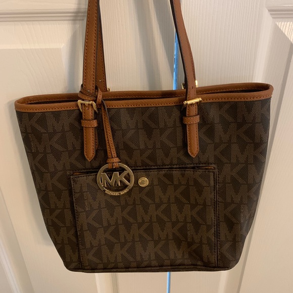 Michael Kors Handbags - Michael Kors bag NWOT